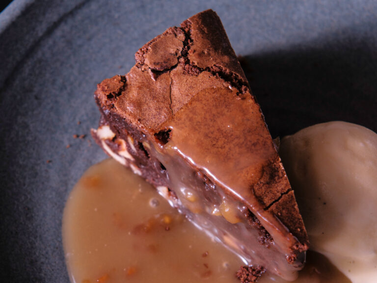 Peanut Brownie with Dark Chocolate Peanut Brownie with Dark Chocolate